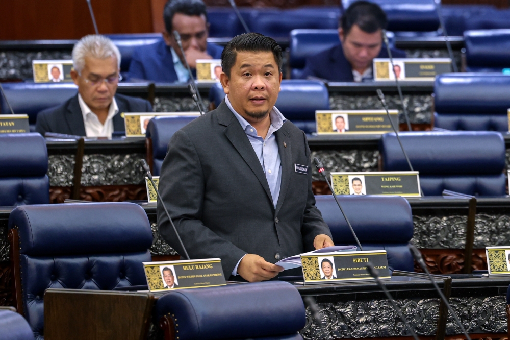 Deputy Health Minister Lukanisman Awang Sauni said contract pharmacists in the Ministry of Health will be appointed permanently to their positions without going through a re-hiring process once the new permanent appointment method is introduced. — Bernama pic