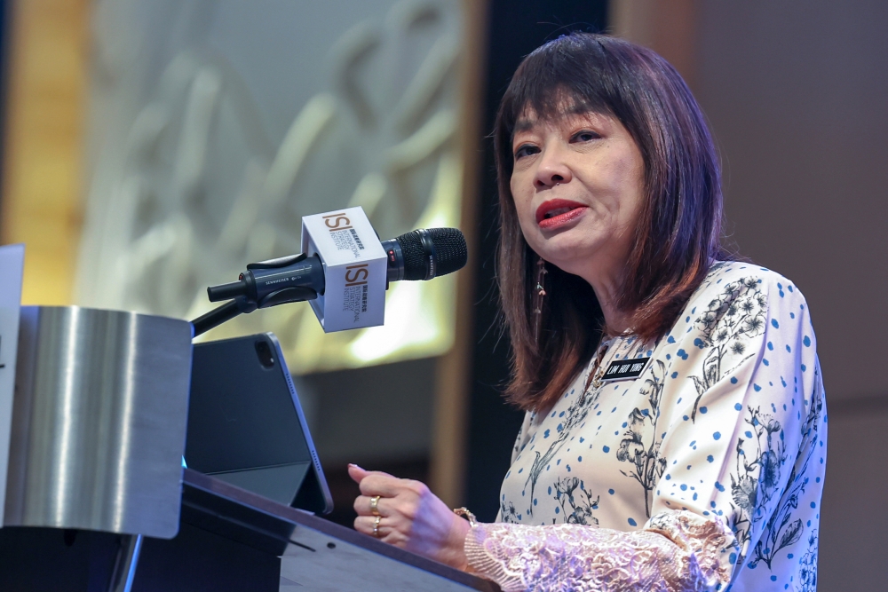 Deputy Finance Minister Lim Hui Ying said the appropriate follow-up actions, as provided under the Financial Services Act 2013 (FSA) and the Islamic Financial Services Act 2013 (IFSA), would depend on an assessment of the root cause and impact of the disruptions from the affected institutions. — Bernama pic