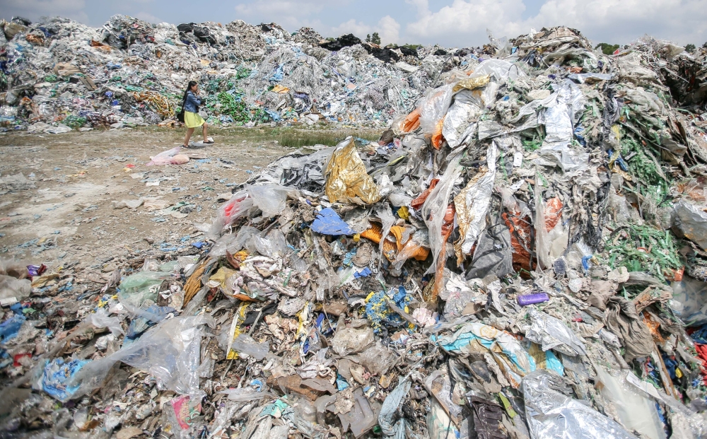 File picture of a plastic processing site in Perak. Penang DOE director Norazizi Adinan said in the operation a total of 48 industrial premises were inspected in Sungai Pinang, Jelutong and Georgetown in the North-east District and around Bayan Lepas, Batu Maung and Sungai Tiram in South-west District. — Picture by Farhan Najib 