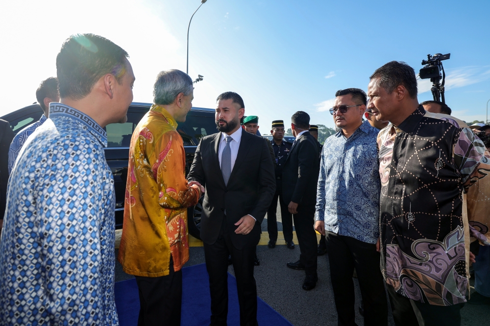 The Regent of Johor Tunku Mahkota Ismail (centre) at the 100th anniversary celebration of the Johor Causeway, in Johor Baru June 28, 2024. — Bernama pic