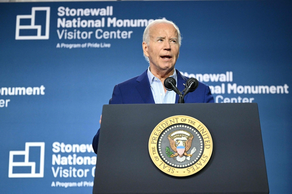US President Joe Biden attended a triple-header of campaign fundraisers yesterday, seeking to reassure high-dollar donors he can still win re-election in November despite a debate performance that sparked panic among many Democrats. — AFP pic