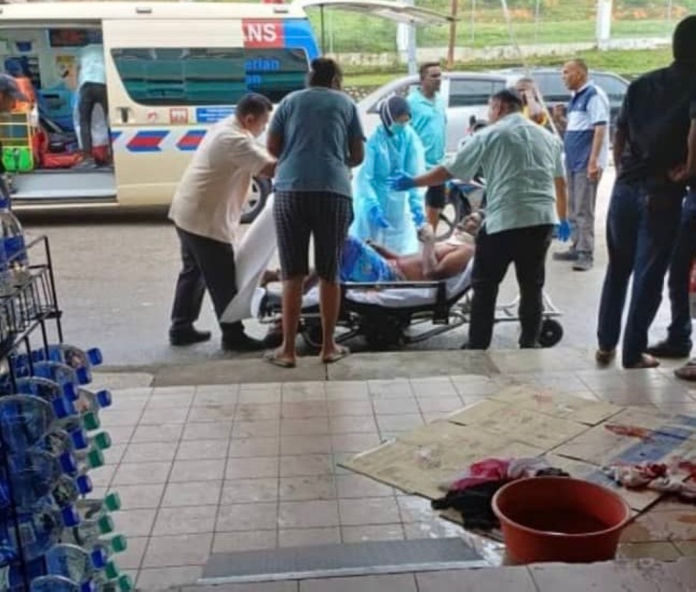 According to police, the victim, who is a person with disabilities (PwD), was immediately rushed to the Enche’ Besar Hajjah Khalsom Hospital here to treat his neck wound. — Picture by Kluang district police