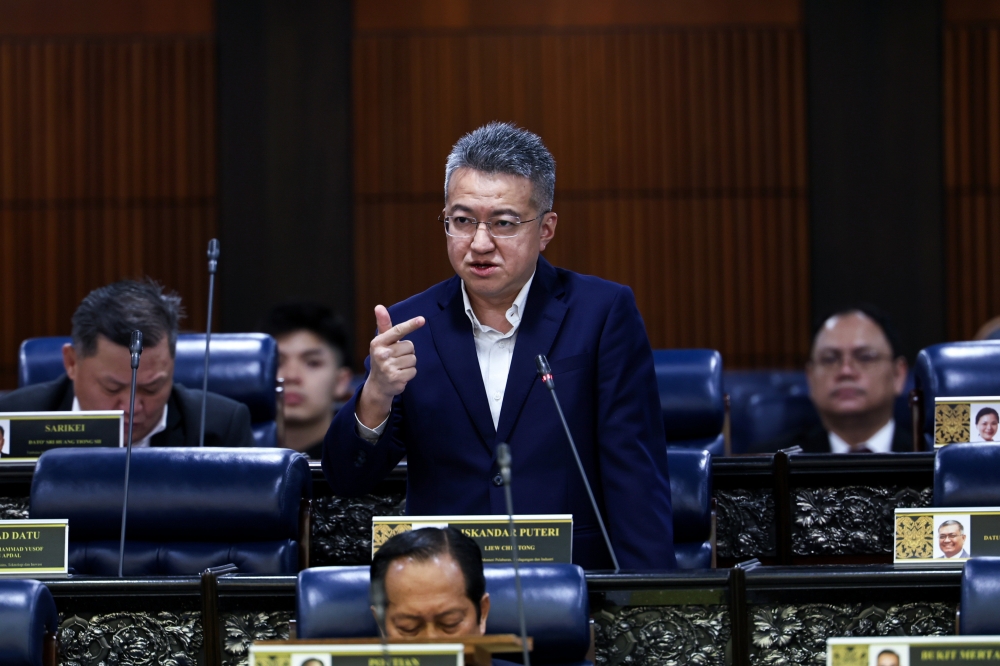 Investment, Trade and Industry Deputy Minister Liew Chin Tong said Malaysia will have to start implementing carbon pricing to facilitate carbon trading and look into carbon taxing as the European Union prepares to commence its Carbon Border Adjustment Mechanism in 2026. — Bernama pic