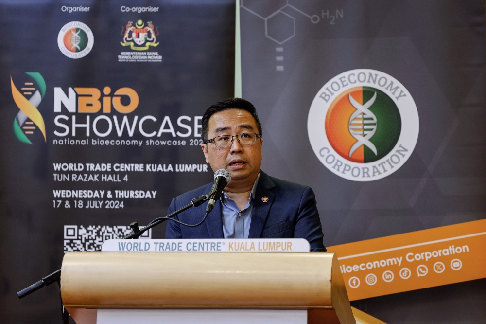 Science, Technology, and Innovation Minister Chang Lih Kang delivers a speech during the launch of the National Bioeconomy Showcase 2024 in Kuala Lumpur July 1, 2024. — Bernama pic