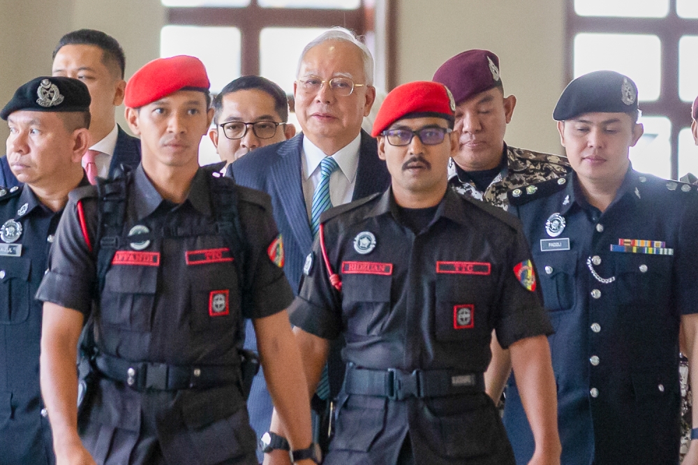 The High Court today is set to hear the Malaysian Bar’s bid to challenge the Federal Territories Pardons Board’s decision to reduce Datuk Seri Najib Razak’s sentence from his SRC International conviction, alleging bias towards the ex-prime minister. — Picture By Raymond Manuel