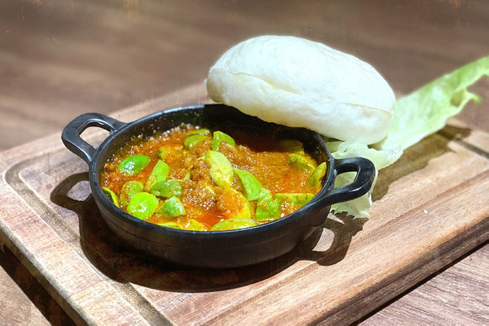 Try freshly steamed 'mantou' buns with 'sambal petai' at Man Tou Pu in JB. — Pictures by CK Lim