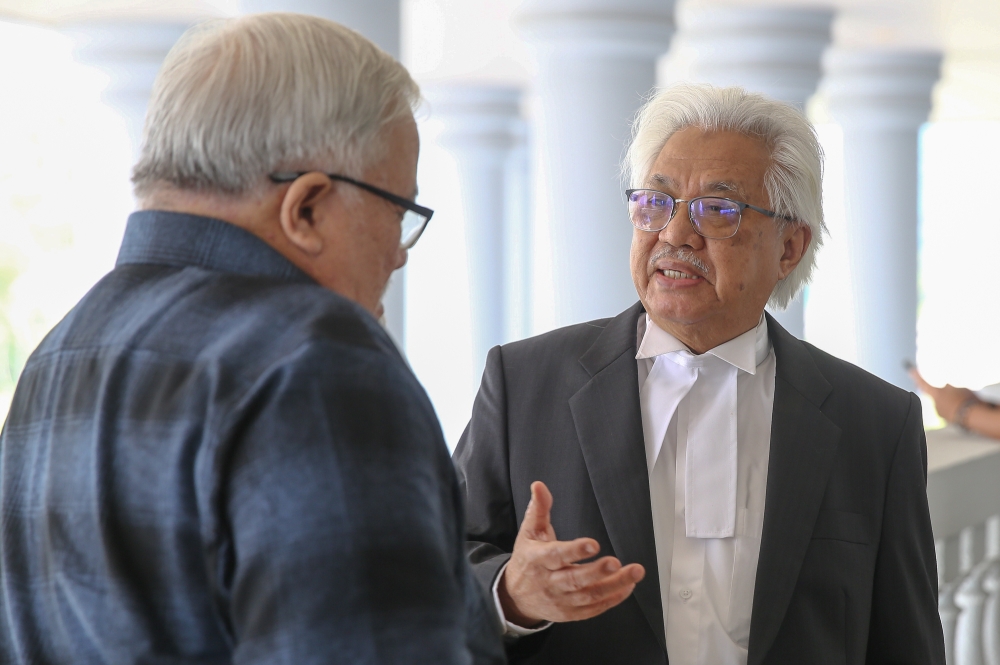 Lawyer Zainur Zakaria, who is representing the Malaysian Bar, is pictured at the Kuala Lumpur High Court July 2, 2024. — Picture by Yusof Mat Isa
