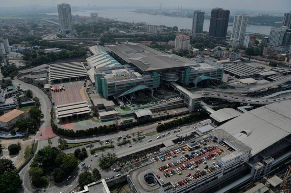 Deputy Prime Minister Datuk Seri Fadillah Yusof previously announced the three-month proof-of-concept starting June 1, initially targeting Malaysian motorcycle and bus travellers. — Bernama pic