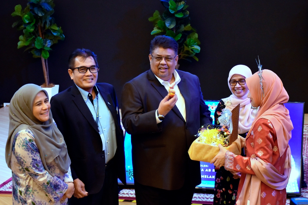 Melaka Chief Minister Datuk Seri Ab Rauf Yusoh said the tender for the construction of the health facility will open once minor administrative issues at the state government level are resolved. — Bernama pic