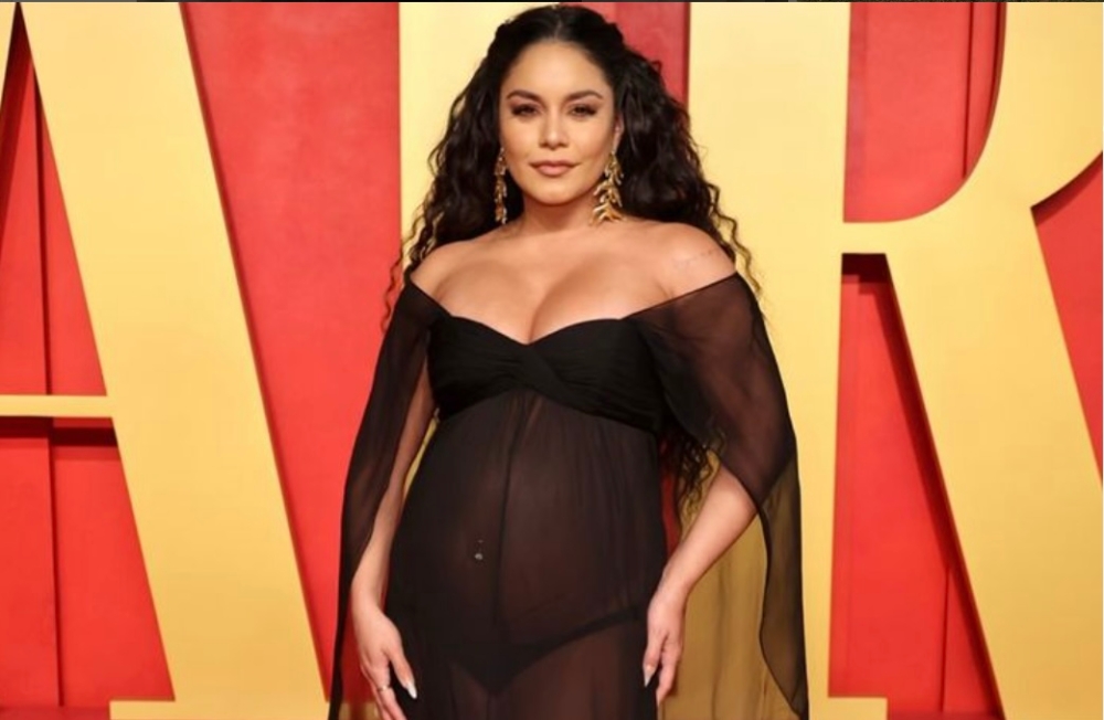 Vanessa Hudgens had previously kept mum about her pregnancy until her big reveal while hosting the pre-Oscars show. — Picture via Instagram/Vanessa Hudgens