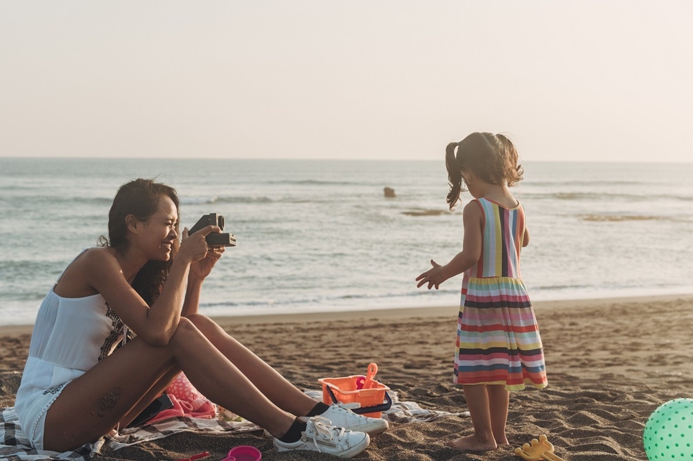 Make sure you never lose your vacation photos by backing them up to the cloud in real time. — South_agency/Getty Images/ETX Studio pic 