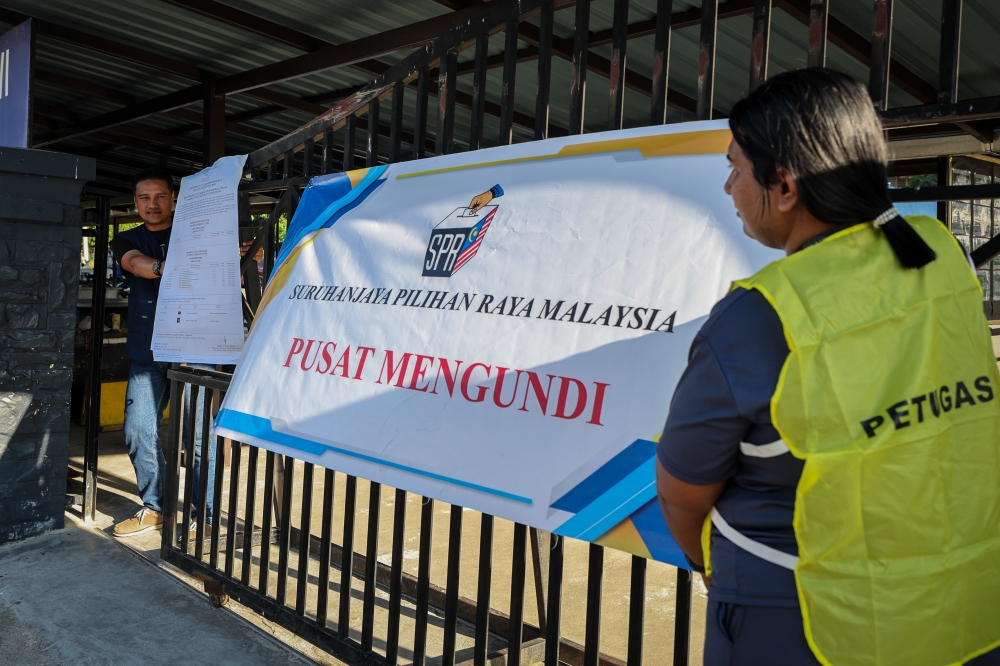 Current numbers show PN's candidate to have garnered 14,074 to Pakatan Harapan's 9,619. — Bernama pic