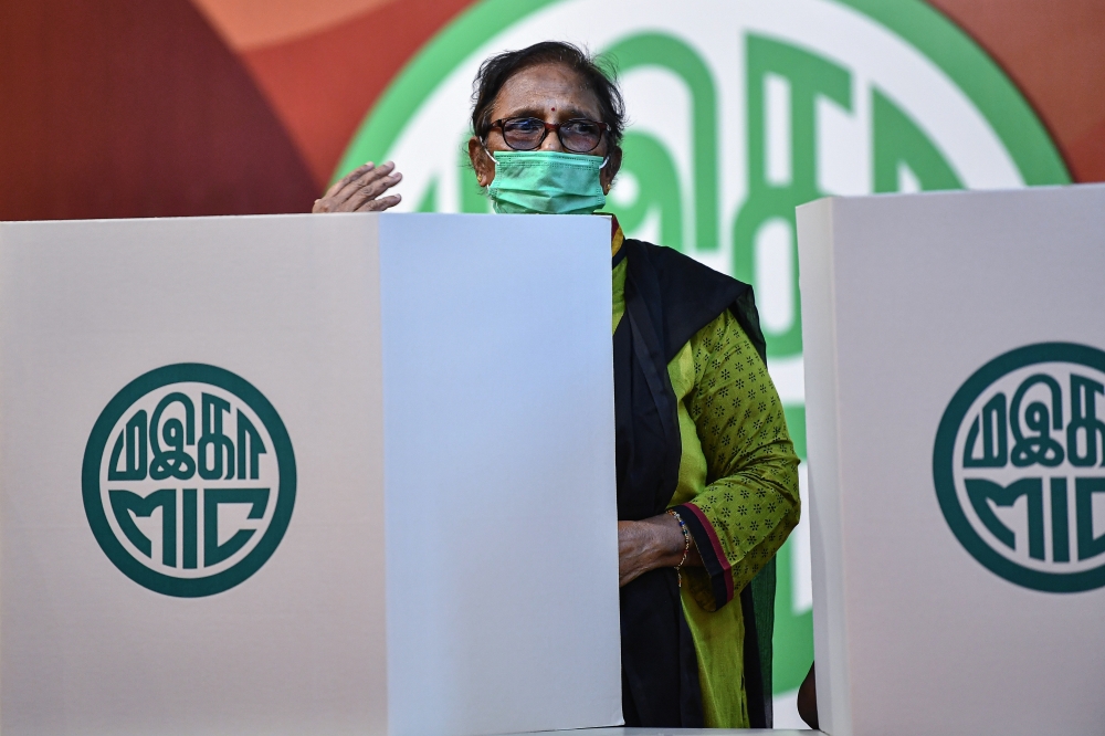 The voting process for MIC’s highest office took place at the central MIC headquarters and all states starting at 1pm yesterday with the nomination process carried out last month. — Bernama pic