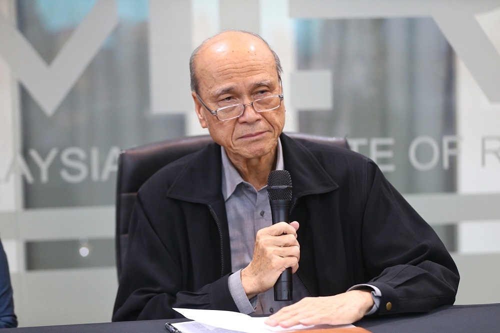 Malaysian Institute of Integrity member, Tan Sri Lee Lam Thye, said these entities must learn from the report, particularly regarding shortcomings in the implementation of projects and programmes. — Picture by Ahmad Zamzahuri