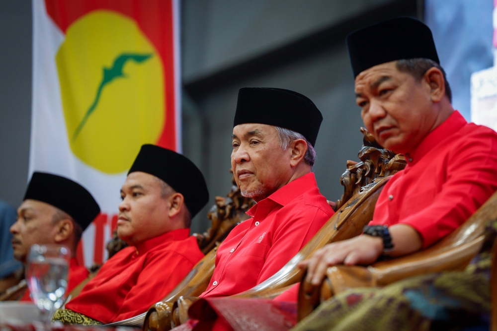 Umno president Datuk Seri Dr Ahmad Zahid Hamidi said the parties under Pakatan Harapan remain committed to securing victories for the Unity Government candidates in future by-elections. — Bernama pic