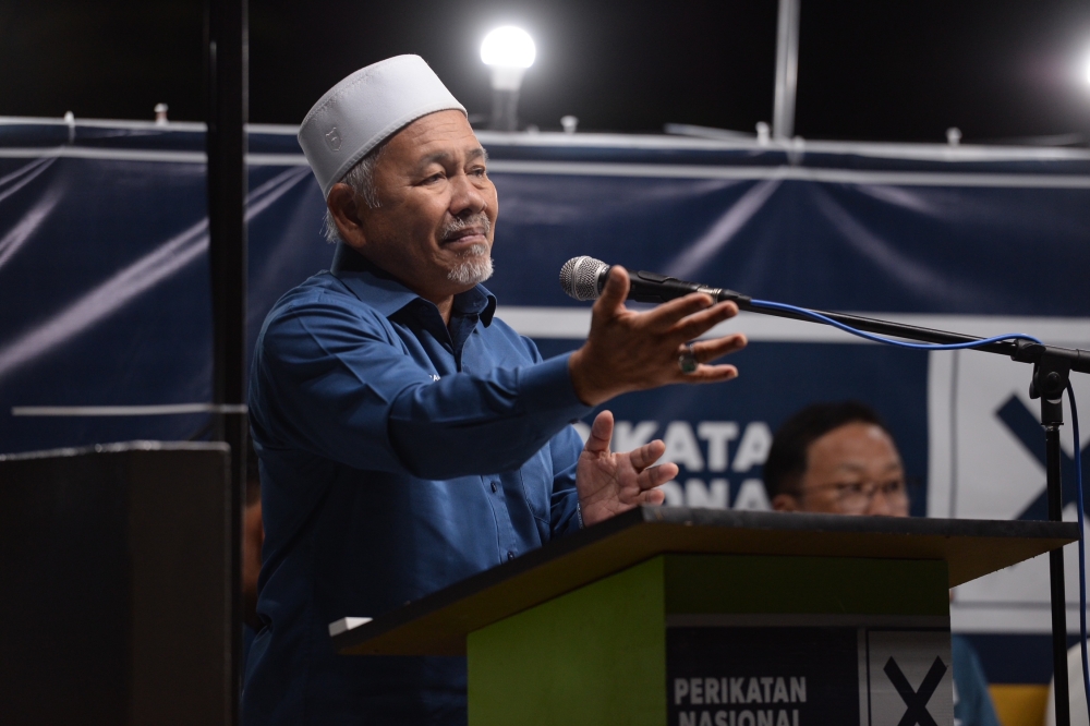 PAS deputy president Datuk Seri Tuan Ibrahim Tuan Man has accused Datuk Seri Ahmad Zahid Hamidi as being 'dishonest'. — Picture by KE Ooi