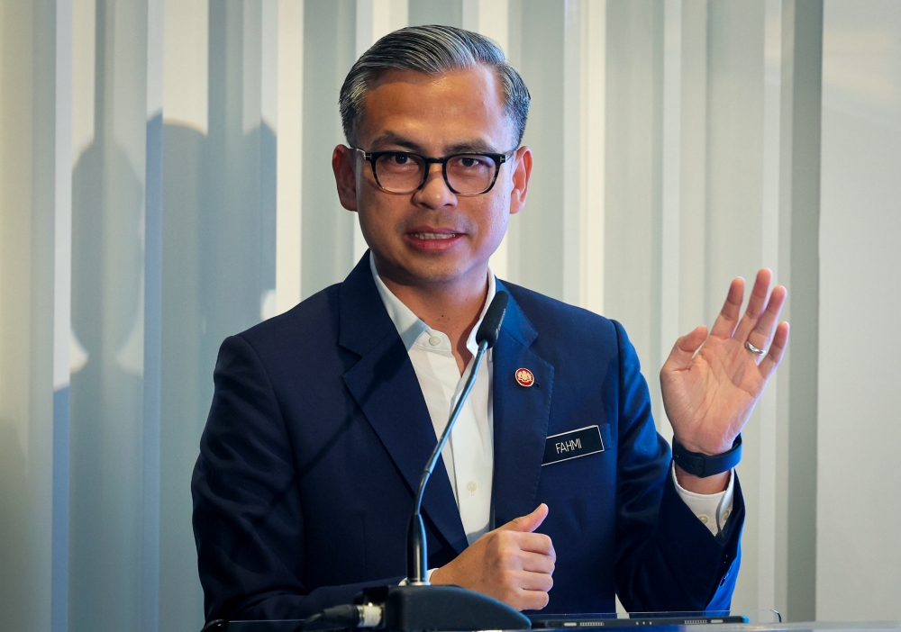 Communications Minister Fahmi Fadzil said the meeting aims to gather input from all parties before bringing the issue to the Cabinet meeting this Friday, national news agency Bernama reported today. — Bernama pic 