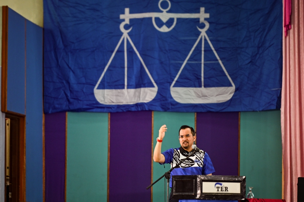 Head of Unity Government Secretariat Datuk Asyraf Wajdi Dusuki said the decision was made at the meeting chaired by Prime Minister Datuk Seri Anwar Ibrahim and attended by top leaders of BN and Pakatan Harapan, last Tuesday. ― Bernama pic