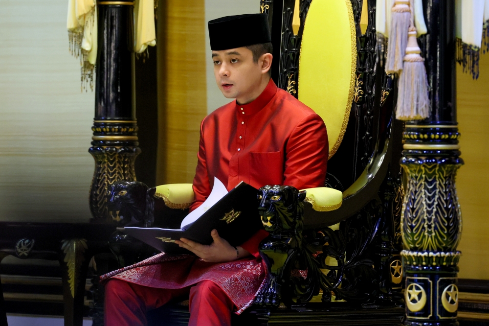 The Tengku Mahkota of Pahang, Tengku Hassanal Ibrahim Alam Shah Al-Sultan Abdullah Ri’ayatuddin Al-Mustafa Billah Shah, has announced that he will not be getting married anytime soon. — Bernama pic