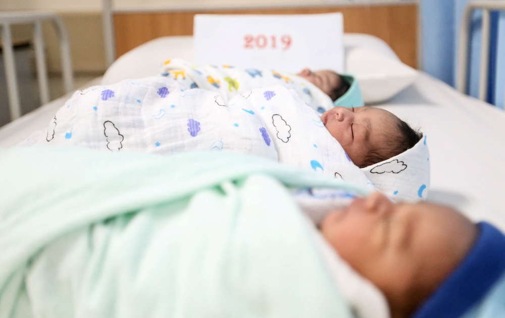 Newborns born after midnight are seen at the Penang General Hospital January 1, 2019. Malaysia’s fertility landscape has undergone significant changes with a decline of 4.9 children in 1970 to 1.6 children in 2022, below the replacement level since 2013, according to the Department of Statistics Malaysia. — Picture by Sayuti Zainudin 