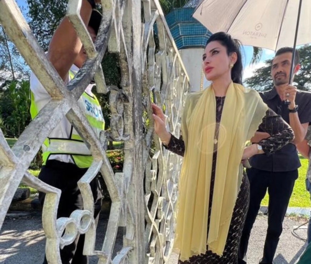 In an Instagram post, Toh Puan Raghad Kurdi Taib said she had returned to her Kuching home only to be told by security guards she was not allowed in.— Instagram/raghadtaib