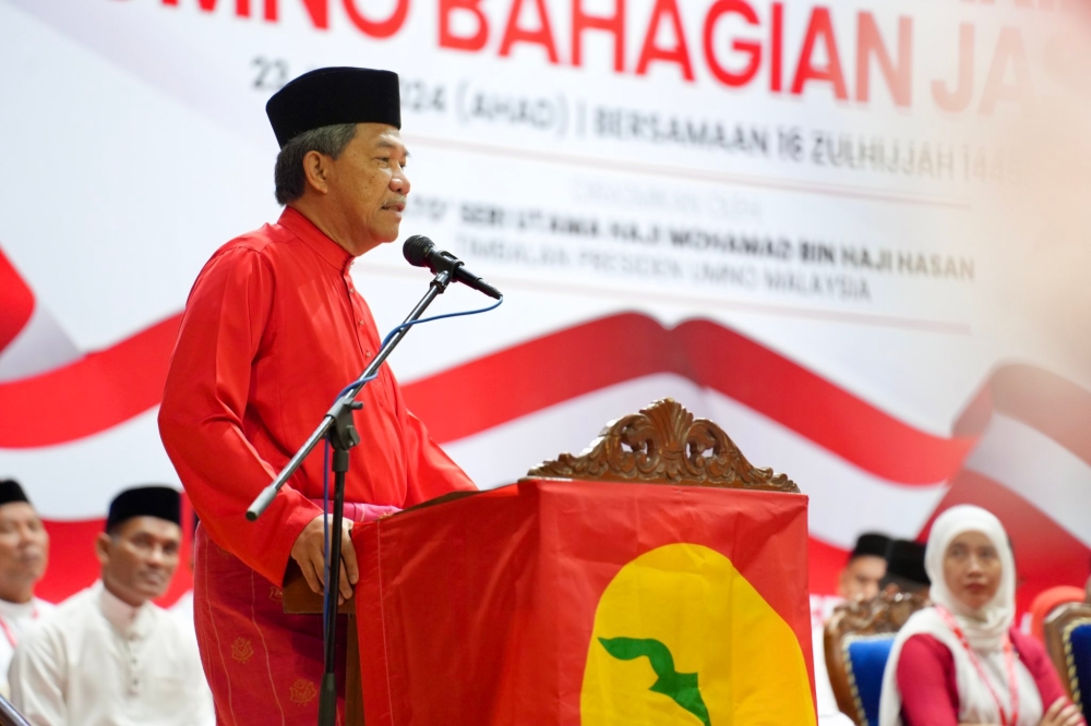 Umno vice-president Datuk Seri Mohamad Hasan alluded to the possibility of the party making a different partner choice in the coming general election. —  Picture via X/tokmatn9