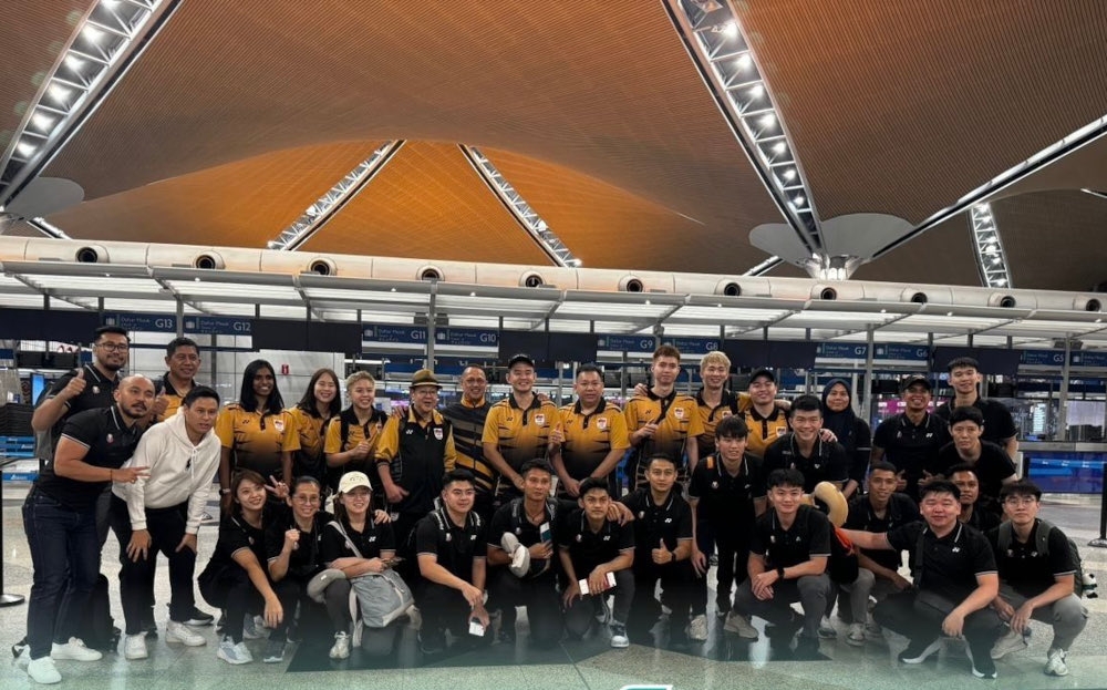 National badminton players from Badminton Association of Malaysia at Kuala Lumpur International Airport, July 14, 2024. Malaysia’s Olympic shuttlers from BAM left KLIA this morning for their training base in Aire Sur La Lys, France. — Picture from X/BAM