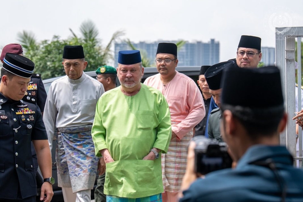Johor Council of Royal Court president Datuk Abdul Rahim Ramli said His Majesty Sultan Ibrahim is gentle and compassionate and against harsh language, adding that His Majesty greatly emphasises detail, especially when granting audiences. — Picture from Facebook/Sultan Ibrahim Sultan Iskandar 
