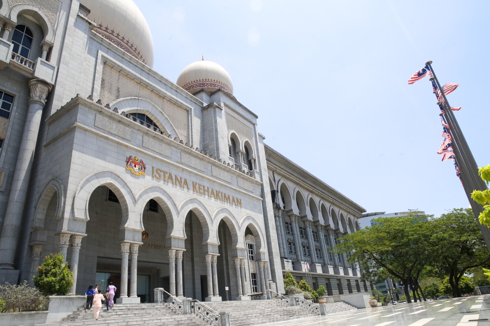 Jason Lo had filed a defamation lawsuit in July 2021 over two articles published by Bernama. — Picture by Choo Choy May