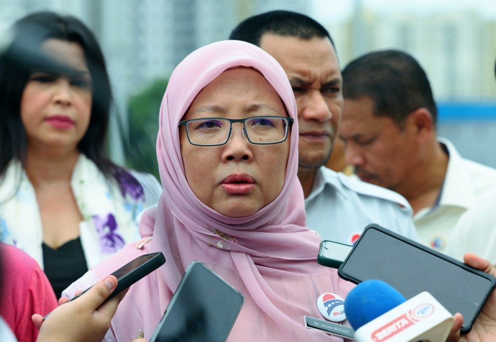 Minister in the Prime Minister’s Department (Federal Territories), Dr Zaliha Mustafa, said unlicensed vape vending machines can be seized. — Bernama pic     