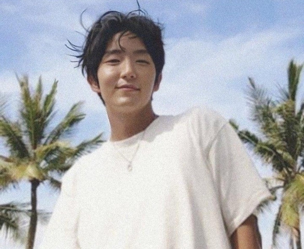 Lee's journey began as a model, gradually moving into acting with notable roles that catapulted him to fame. — Picture via Instagram/leejoongi