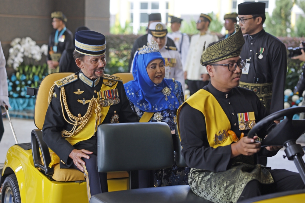 Sultan of Brunei Sultan Hassanal Bolkiah and his consort, Raja Isteri Pengiran Anak Hajah Saleha, arrive for the Installation Ceremony of Sultan Ibrahim as the 17th King of Malaysia at Istana Negara July 20, 2024. — Bernama pic