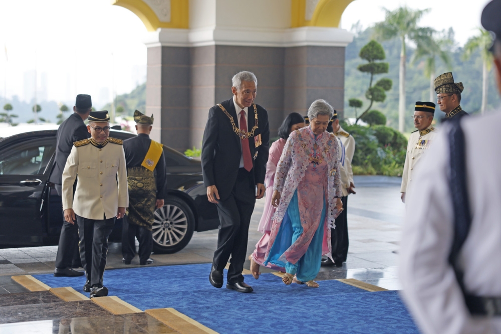 Senior Minister of Singapore, Lee Hsien Loong, and his wife, Ho Ching arrives at Istana Negara in Kuala Lumpur July 20, 2024, ahead of the Installation Ceremony of Sultan Ibrahim as the 17th King of Malaysia. — Bernama pic