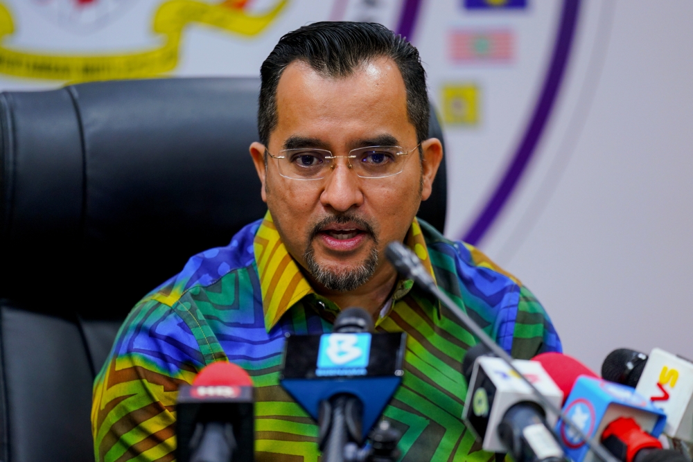 Umno secretary-general and unity government secretariat chief Asyraf Wajdi Dusuki speaks to the media in Kuala Lumpur, July 22, 2024. — Bernama pic 