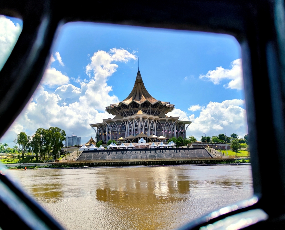 World Bank Malaysia has confirmed that Sarawak still maintains its status as a high-income region, with a gross national income (GNI) of US$17,000. — Bernama pic