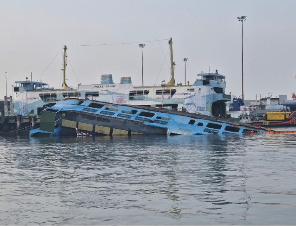 Pulau Kapas sank early this morning at the Sultan Abdul Halim Terminal. — Picture courtesy of PPC. 