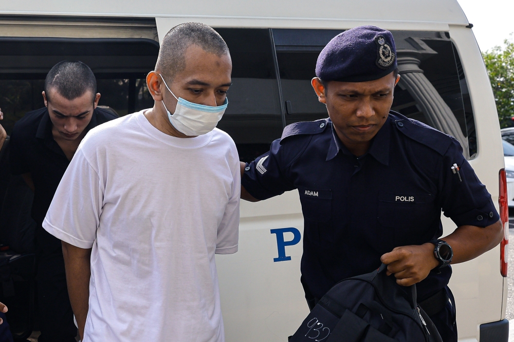 The Sepang Sessions Court today fixed August 28 for the submission of documents for the case of a manager of a travel agency company, Hafizul Hawari, 38, who was charged with trying to kill his wife and causing serious injury to a bodyguard for the woman. — Bernama pic