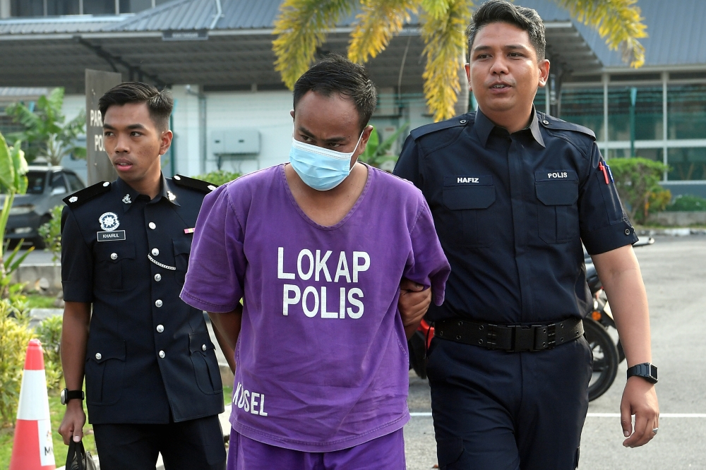 Mohamad Shahriza Othman, 31, was said to have committed the offence on July 17, 2024 in Jeram when he lured the victims into his Perodua Bezza, promising them RM50 if they helped him deliver letters. — Bernama pic  