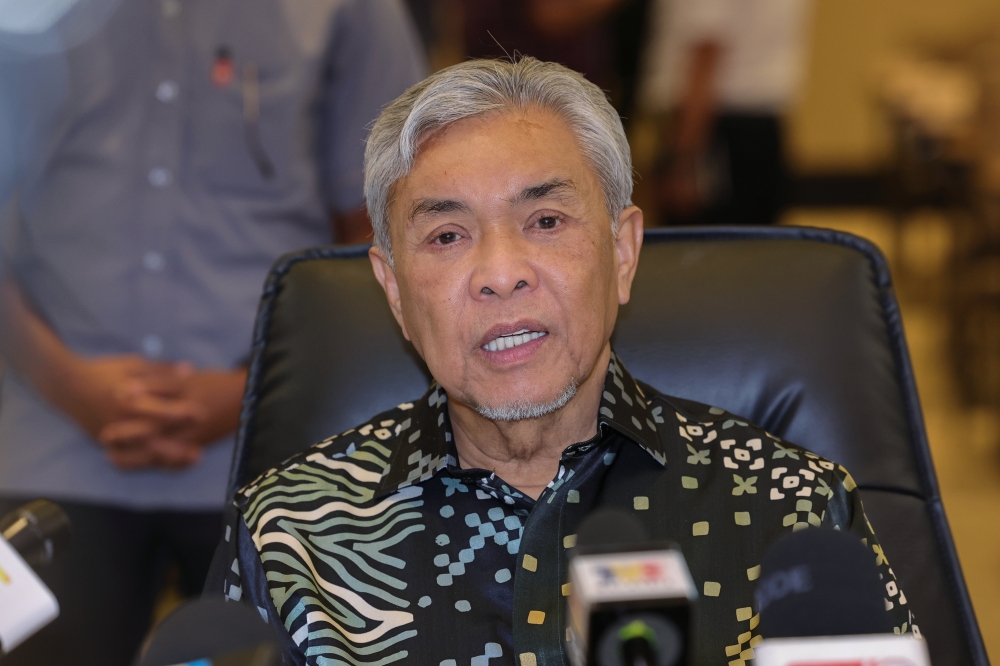 Ahmad Zahid explained that the charity concert was organised by the school’s Parents and Teachers Association (PTA) and the School Management Board (LPS). — Bernama pic