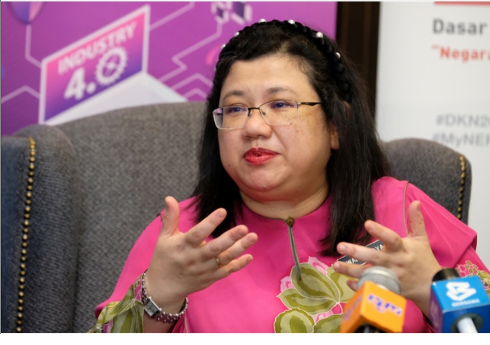 The Institute of Internal Auditors Malaysia (IIA Malaysia) has expressed strong support for Auditor-General Datuk Wan Suraya Wan Mohd Radzi following the long-awaited amendments to the Audit Act 1957. — Bernama pic