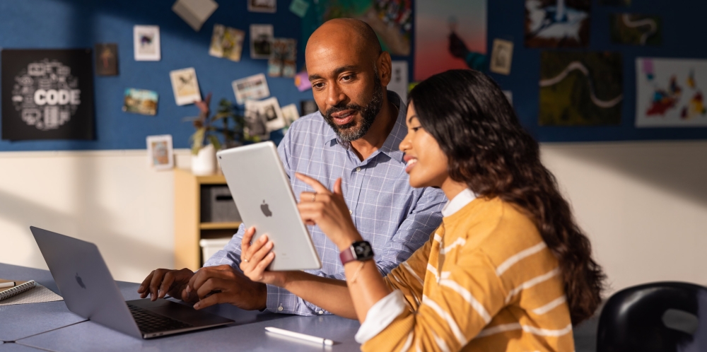 The Apple Learning Coach programme will aid teachers in better leveraging Apple tech in the classroom. — Picture via Apple