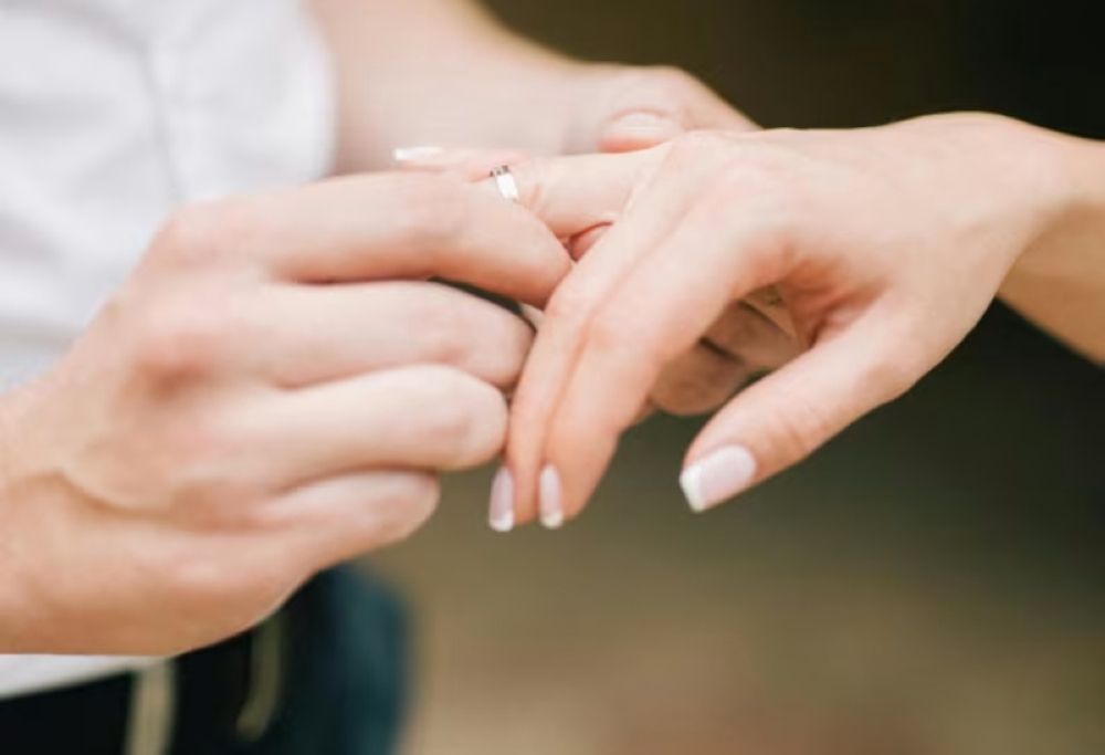 On Friday (July 26), Teo, 27, was sentenced to eight months and eight weeks in jail after pleading guilty to two charges: One of entering into a marriage to assist a party in obtaining an immigration advantage in exchange for gratification, and one of making a false statement to obtain a pass for another person. — Picture from pexels.com