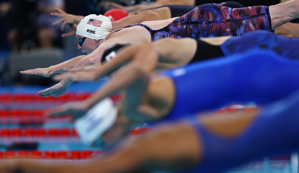 Competing at the Paris La Defense Arena, Rouxin clocked one minute and 12.50 seconds (s) to finish ahead of Moroccan Imane Houda El Barodi, who came in second with 1:14.57s while Ellie Shaw of Antigua and Barbuda finished third with a time of 1:14.78s. — Reuters pic