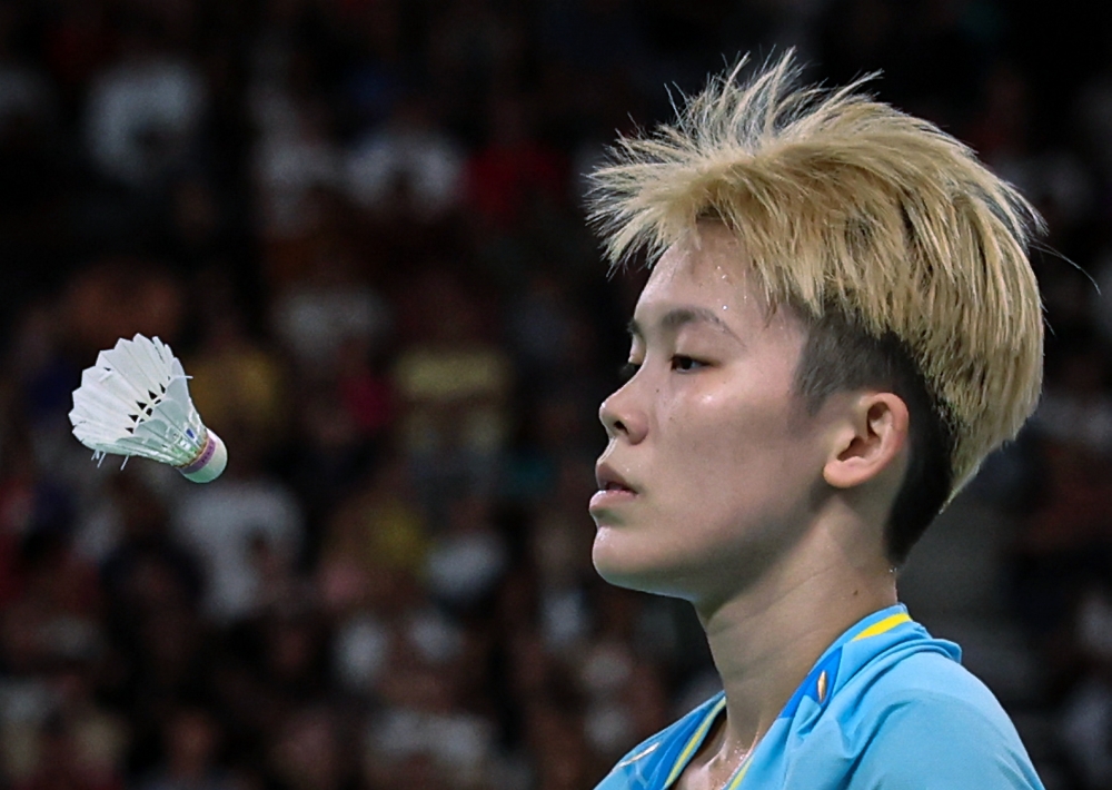 Goh Jin Wei's Olympic journey came to an abrupt end after she was defeated by South Korea's Kim Ga Eun. — Bernama pic