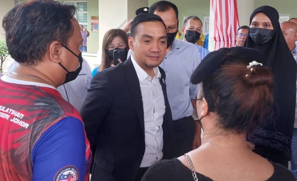 Johor Menteri Besar Datuk Onn Hafiz Ghazi at the Hospital Enche' Besar Hajjah Khalsom in Kluang after he visited Mahkota assemblyman Datuk Sharifah Azizah Syed Zain who is reported to be in stable condition. — Facebook/Johor MB's office