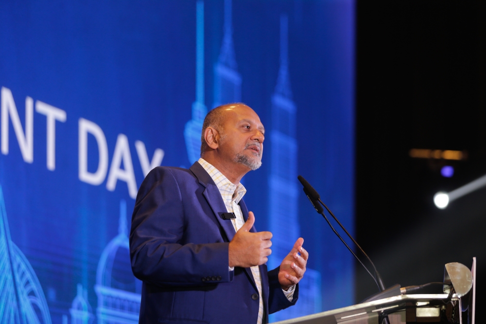 Digital Minister Gobind Singh Deo said the fact that DNB has managed to widened 5G coverage nationwide and has secure more than 14 million subscribers is a great success. — Picture by Raymond Manuel