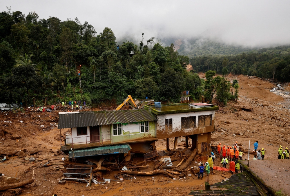 Search operations continue after landslides hit Mundakkai village in Wayanad district in the southern state of Kerala August 1, 2024. — Reuters pic
