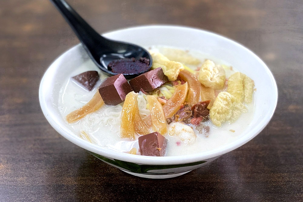 Penang White Curry Mee at Green Lane Noodles in Cheras. — Picture by CK Lim