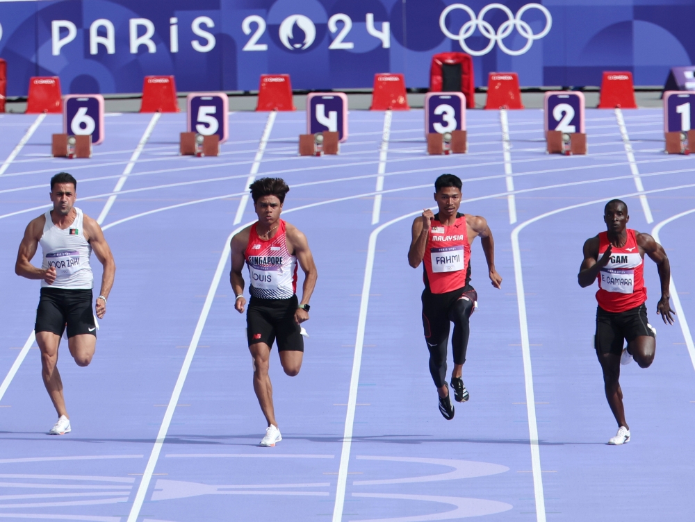National sprint king Muhammad Azeem Mohd Fahmi advanced to the first round of the men’s 100 metres dash at the 2024 Paris Olympic Games at Stade de France here today. — Bernama pic