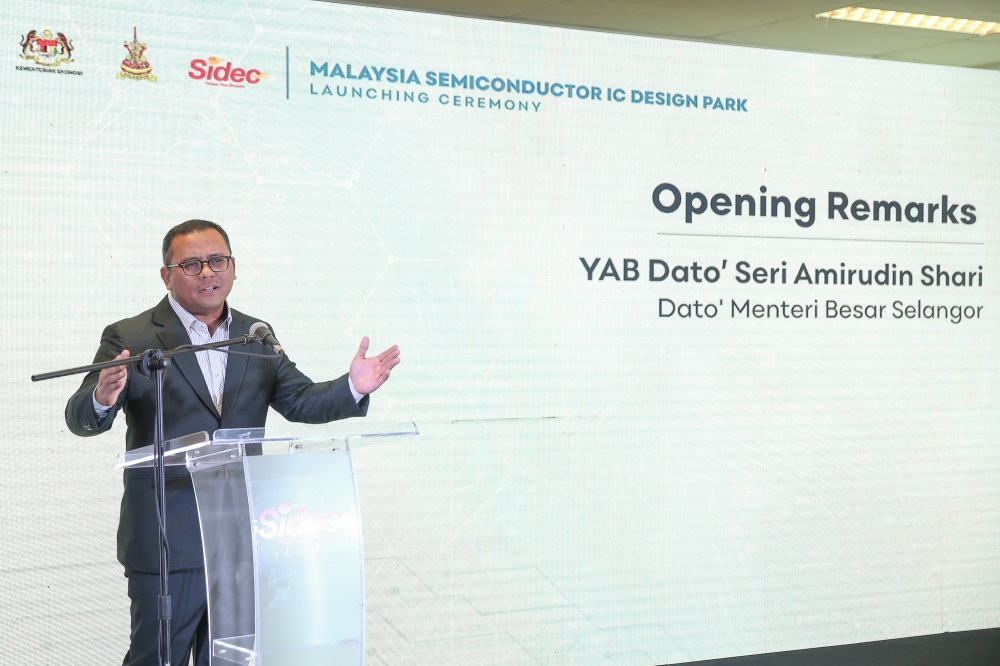 Selangor Menteri Besar Datuk Seri Amirudin Shari during the launch of the Malaysia Semiconductor IC Design Park at PFCC in Puchong earlier today. — Picture by Yusof Mat Isa